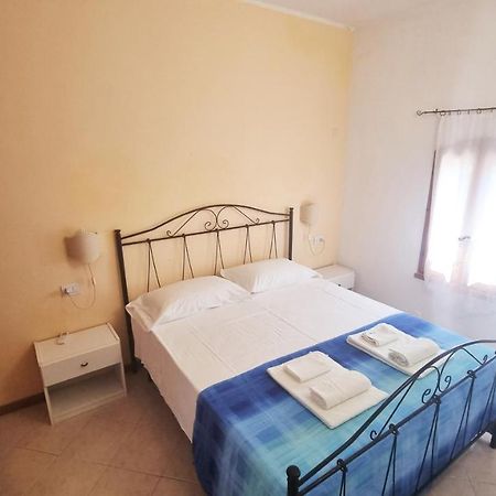 La Baia Apartments Sa Rocca Tunda 外观 照片