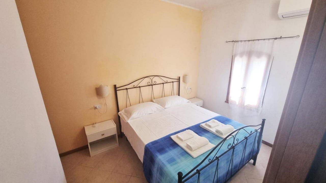 La Baia Apartments Sa Rocca Tunda 外观 照片