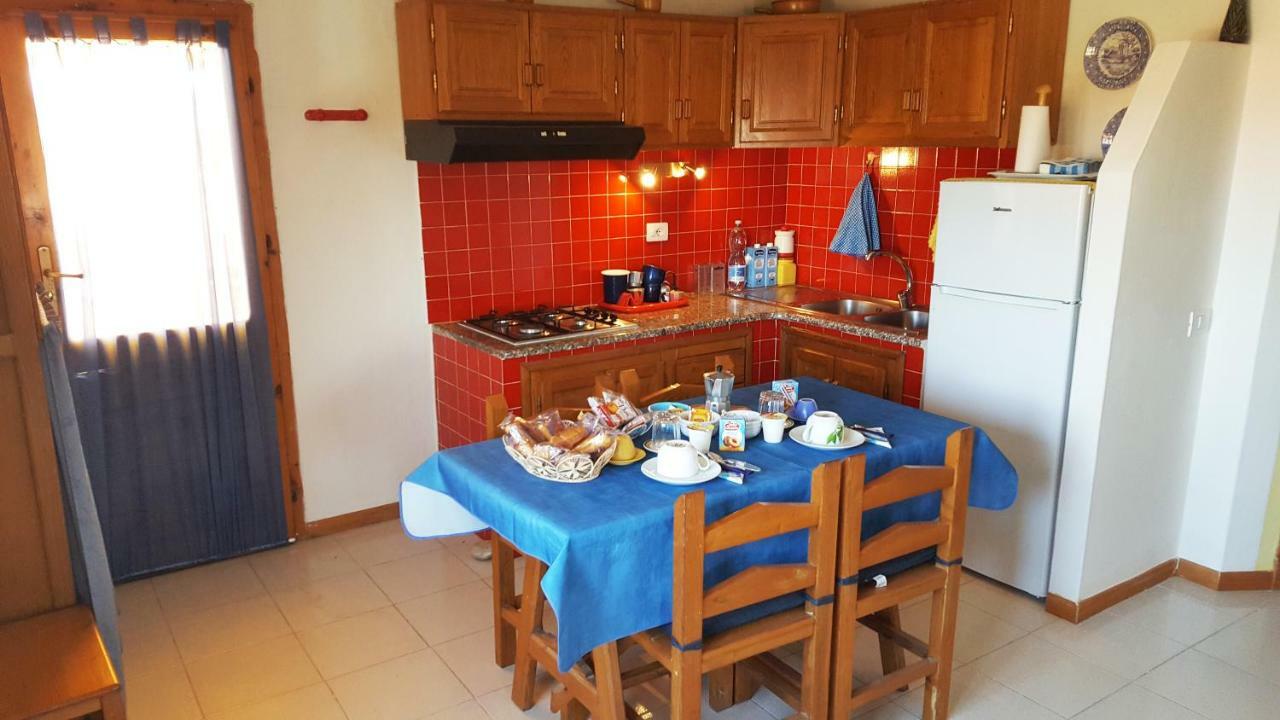 La Baia Apartments Sa Rocca Tunda 外观 照片